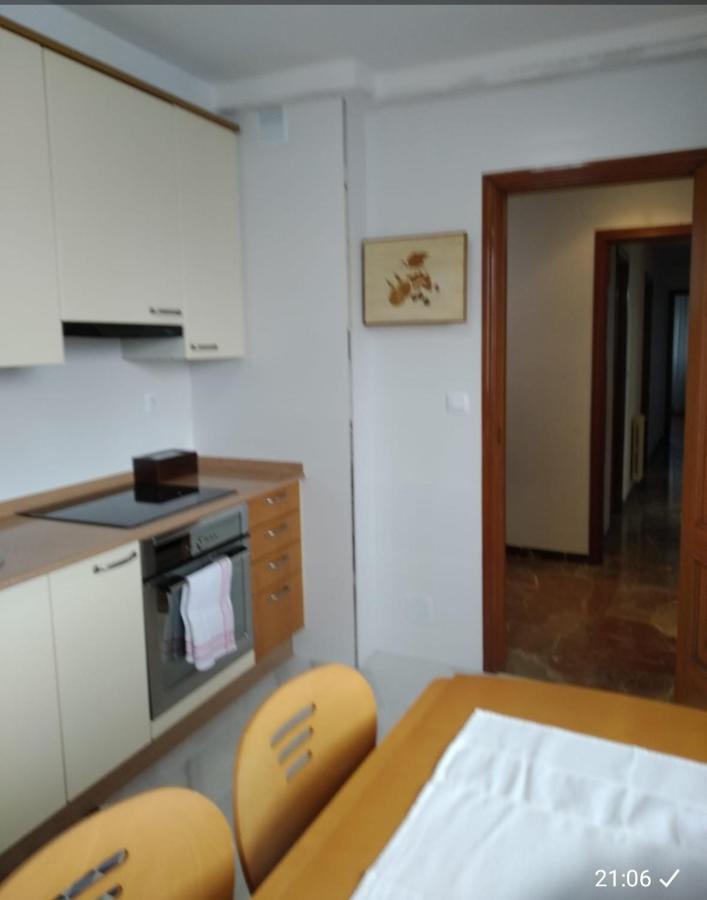 Apartamento Luminoso Con Buena Ubicacion Apartment Понтеведра Екстериор снимка